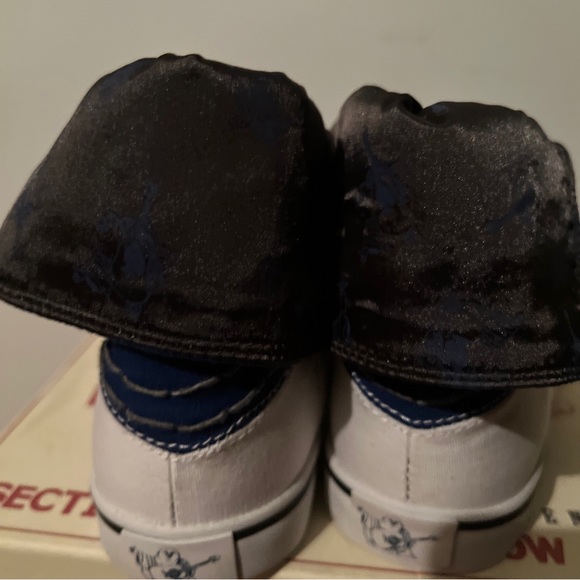 True Religion White/Royal high top Women sneakers in size 11 medium. - Picture 1 of 8